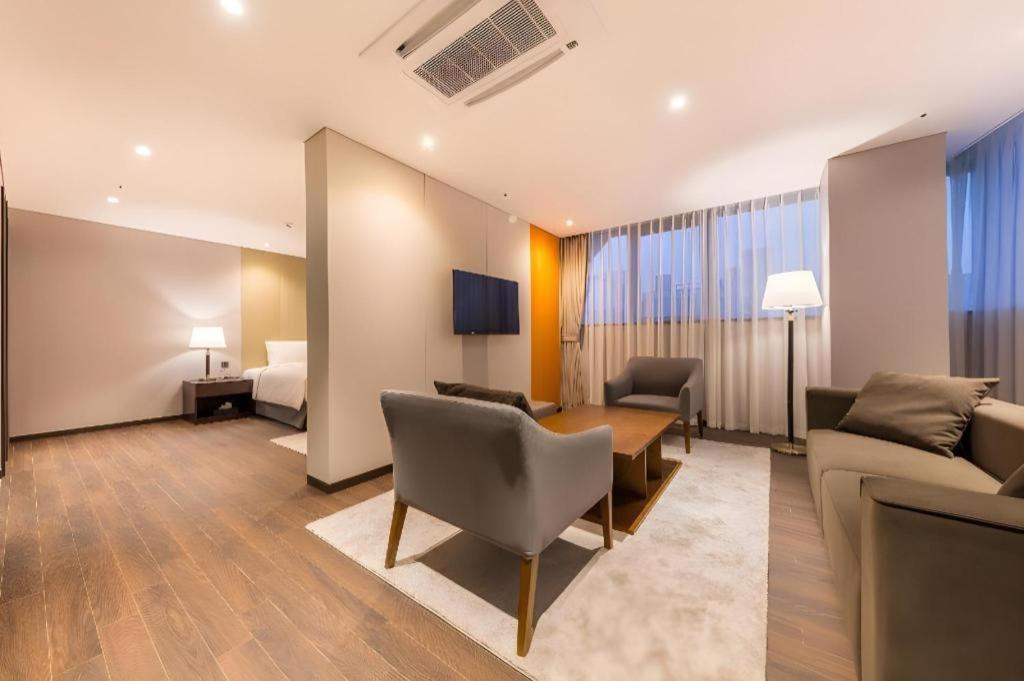 Howard Johnson By Wyndham Incheon Airport Eksteriør bilde