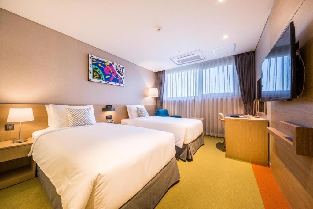 Howard Johnson By Wyndham Incheon Airport Eksteriør bilde