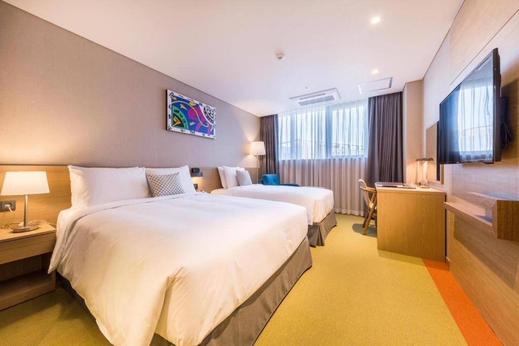 Howard Johnson By Wyndham Incheon Airport Eksteriør bilde